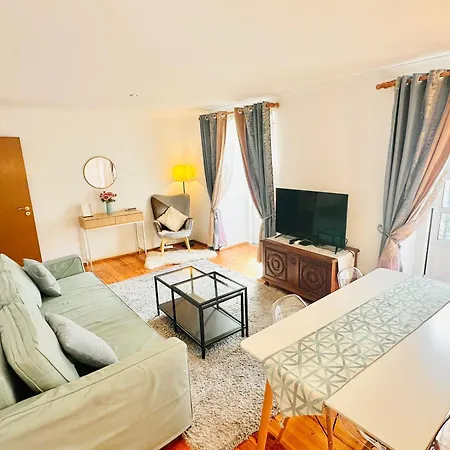 Baixa 208 Apartment-chiado